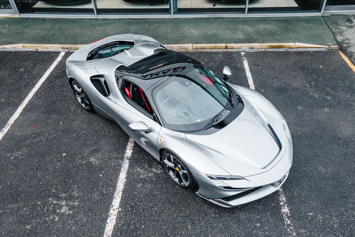 Ferrari SF90 Spider