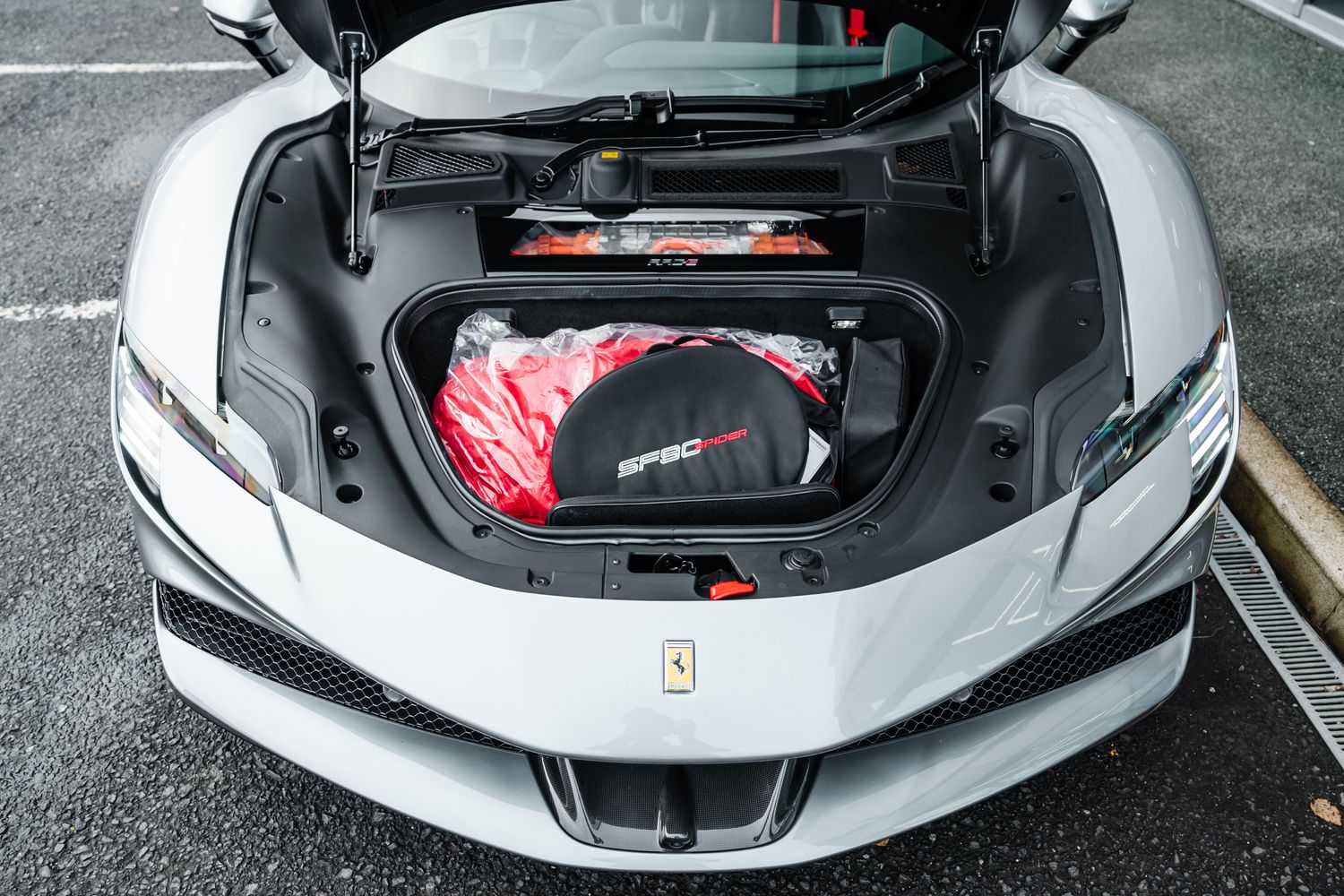 Ferrari SF90 Spider