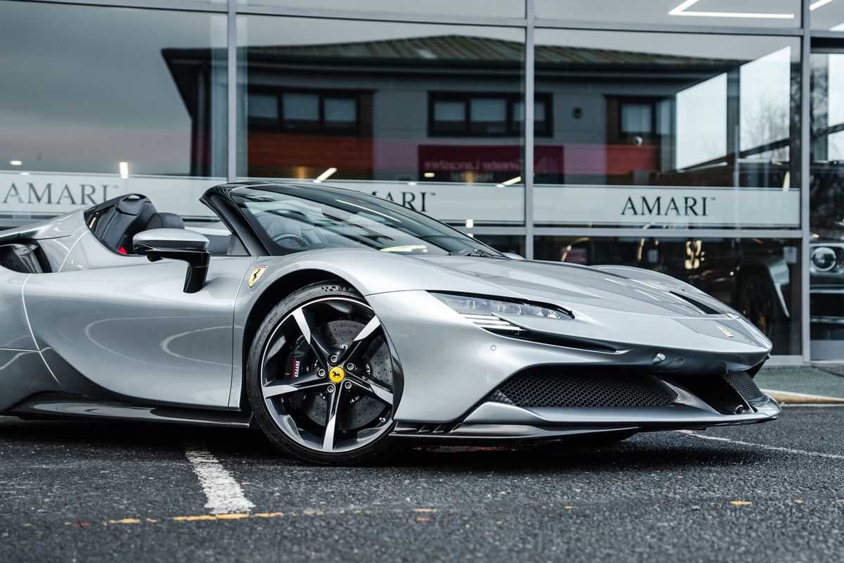Ferrari SF90 Spider