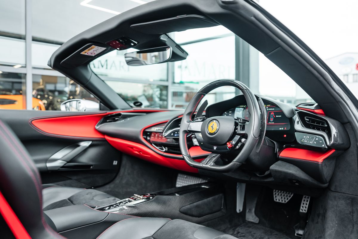 Ferrari SF90 Spider