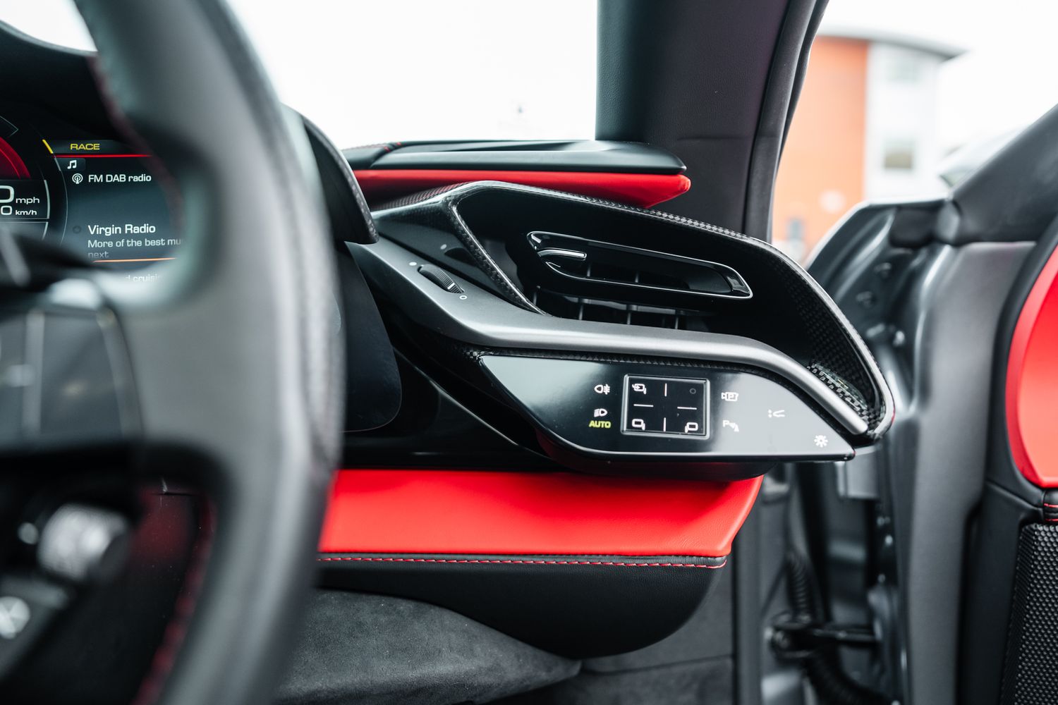 Ferrari SF90 Spider