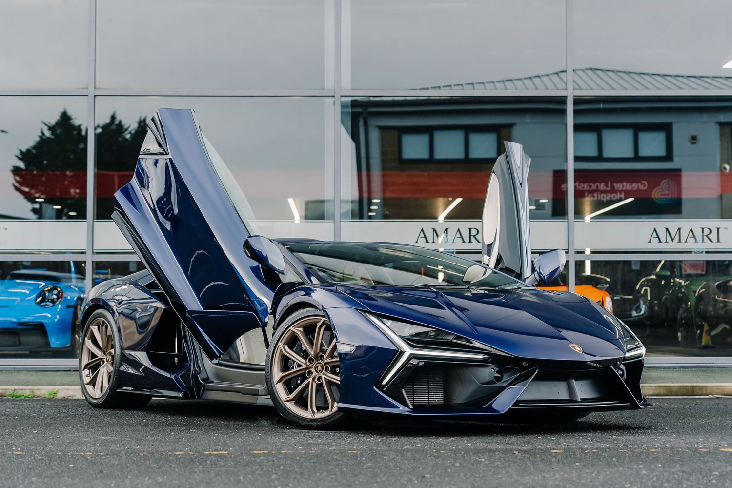 Lamborghini Revuelto