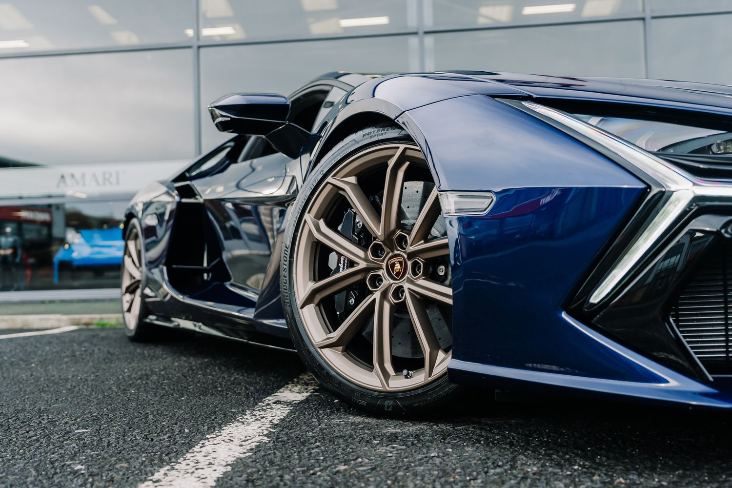 Lamborghini Revuelto