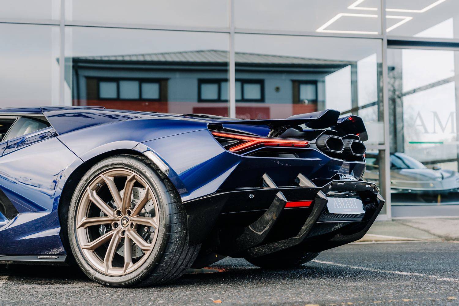Lamborghini Revuelto