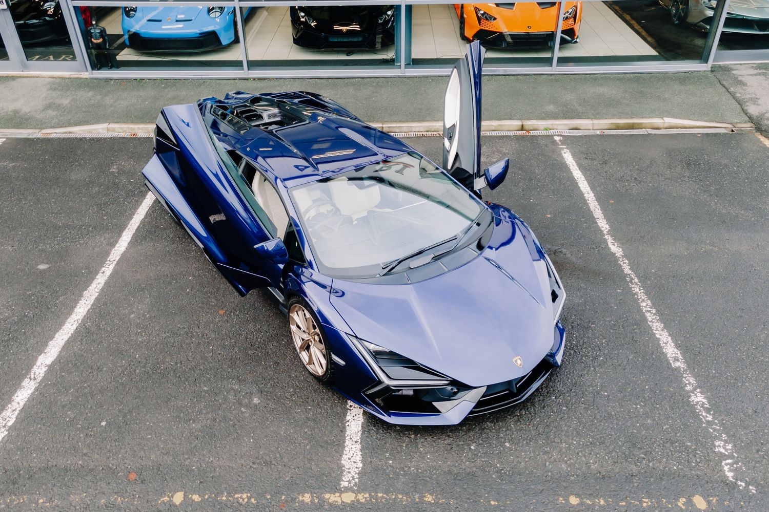 Lamborghini Revuelto