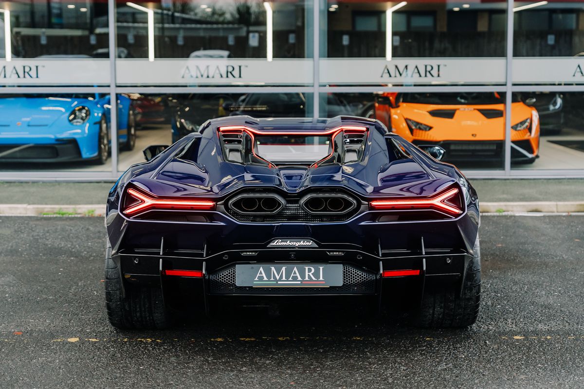 Lamborghini Revuelto