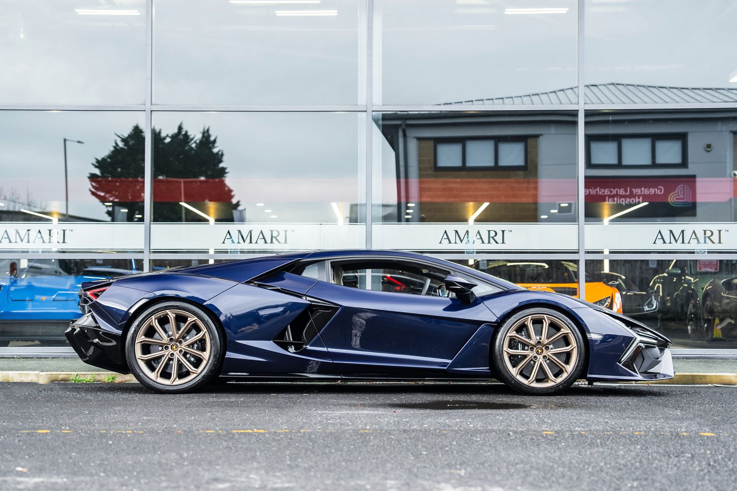 Lamborghini Revuelto