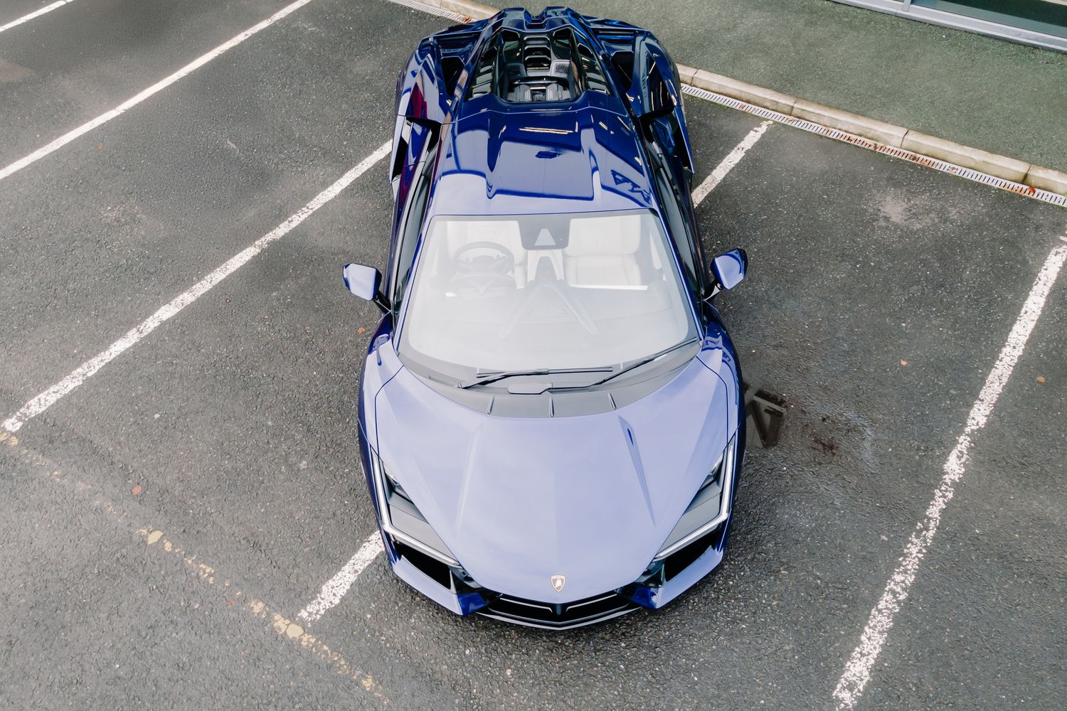 Lamborghini Revuelto