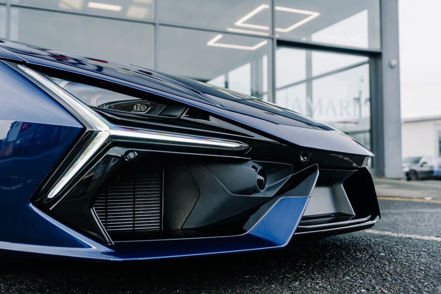 Lamborghini Revuelto