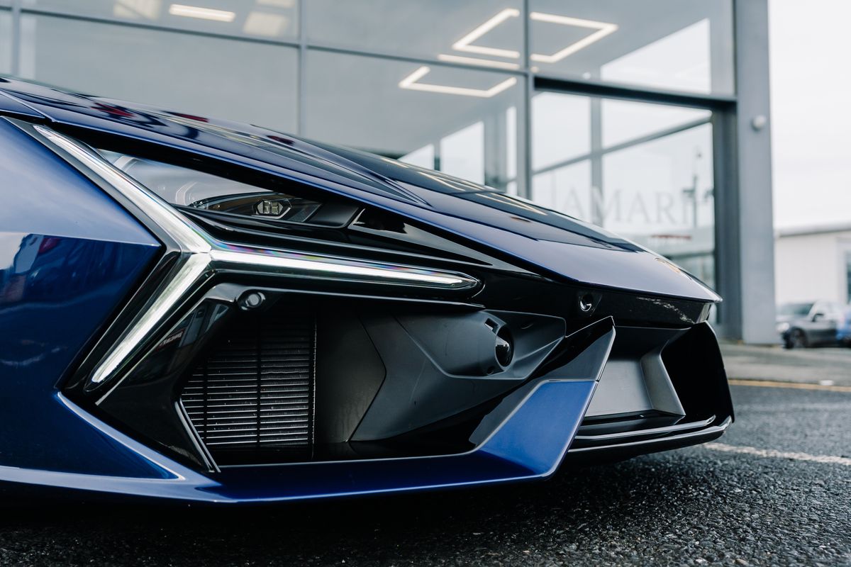 Lamborghini Revuelto