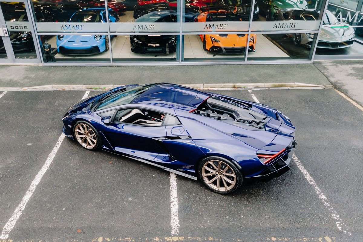 Lamborghini Revuelto