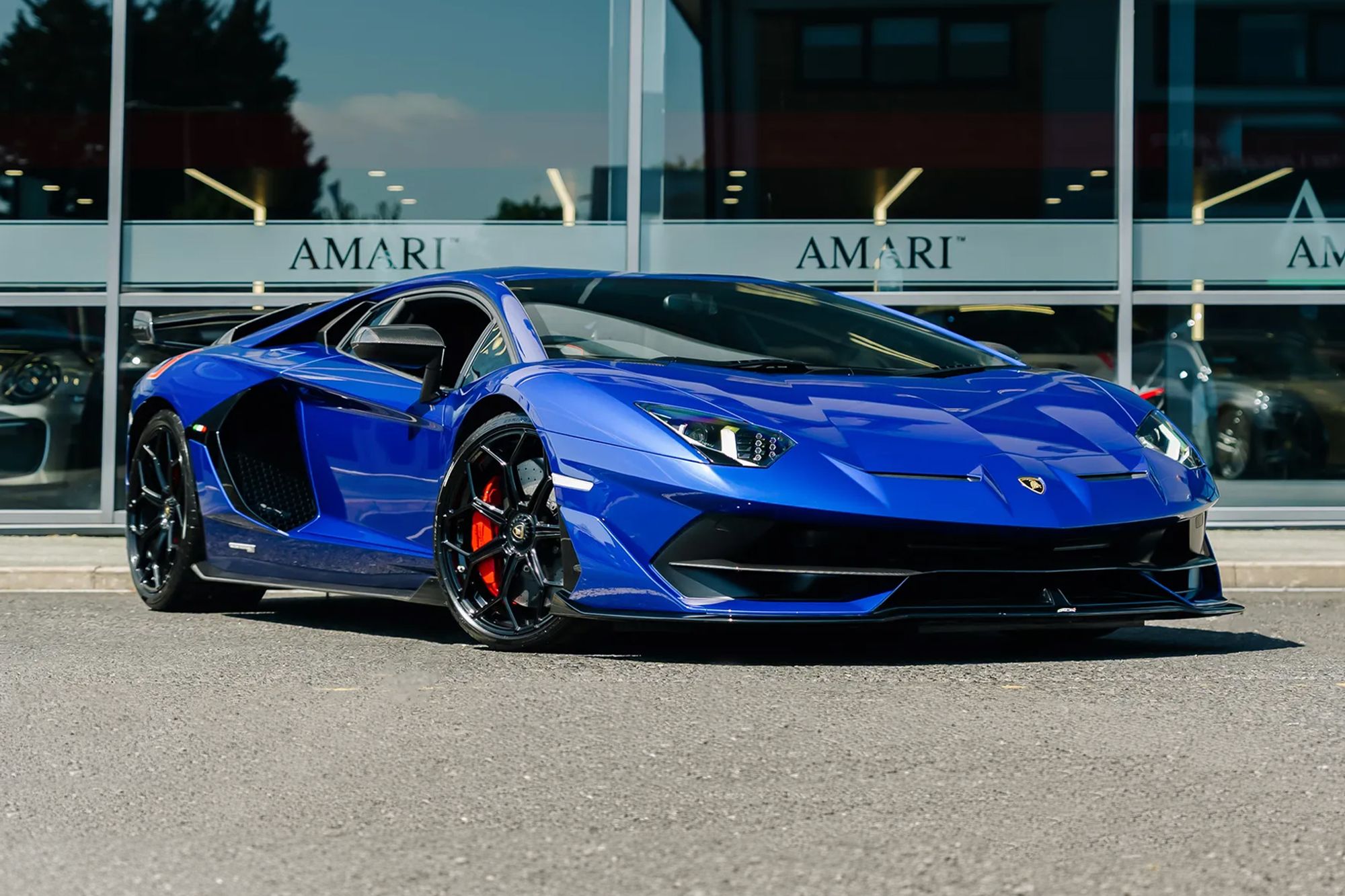 2019 Lamborghini Aventador SVJ...