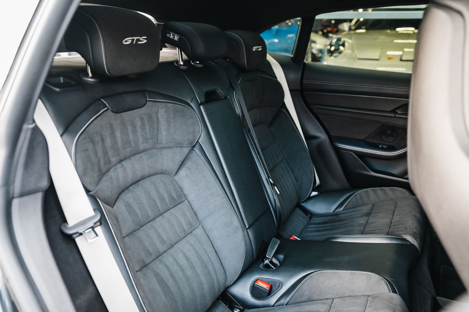 Porsche Taycan GTS Sport Turismo