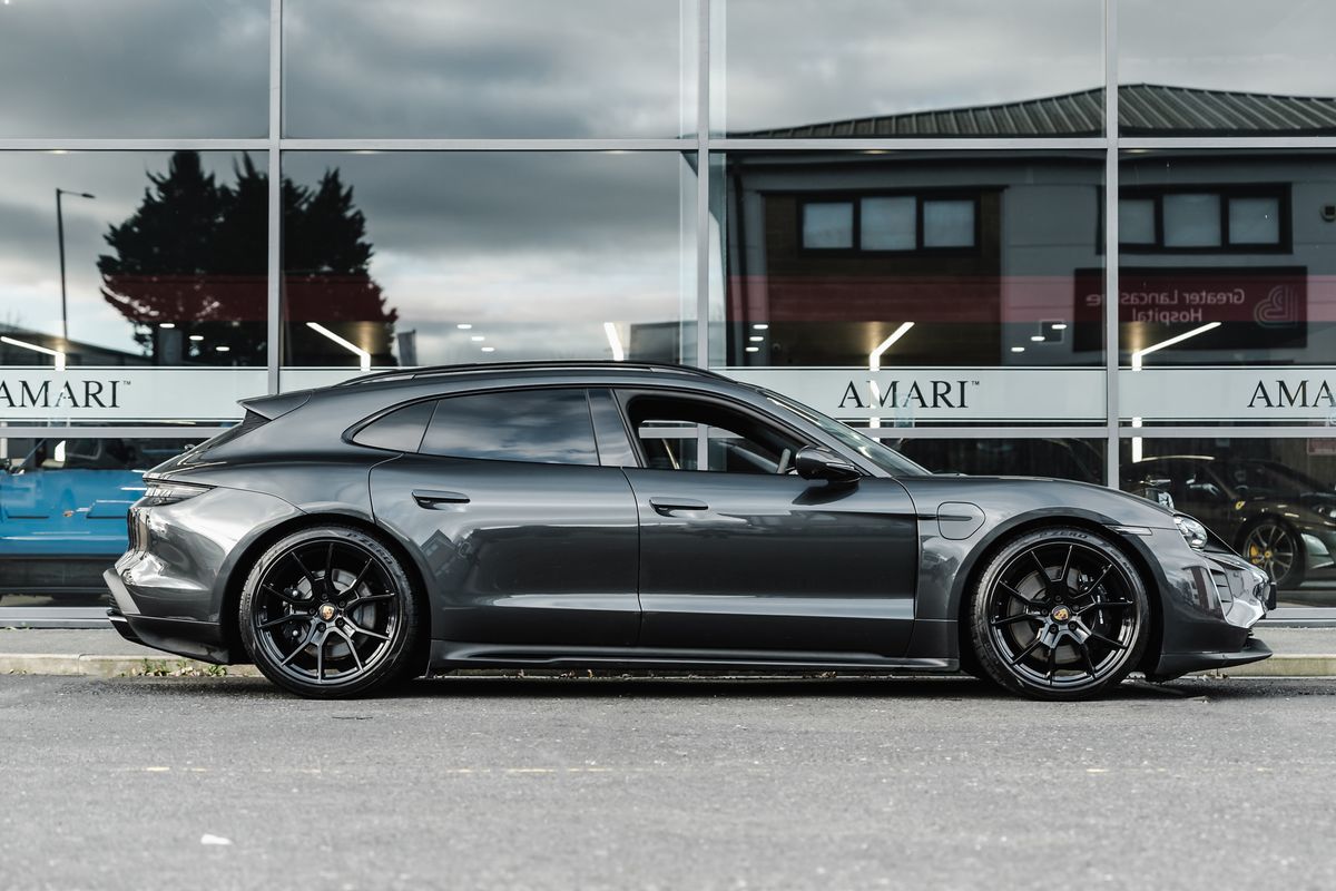 Porsche Taycan GTS Sport Turismo