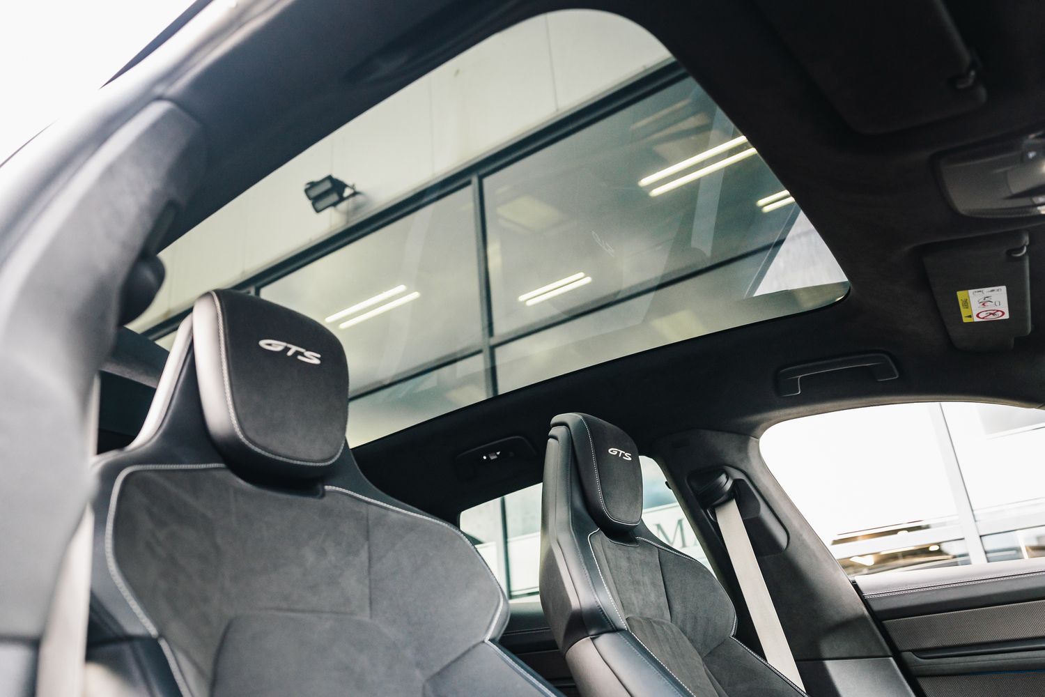 Porsche Taycan GTS Sport Turismo