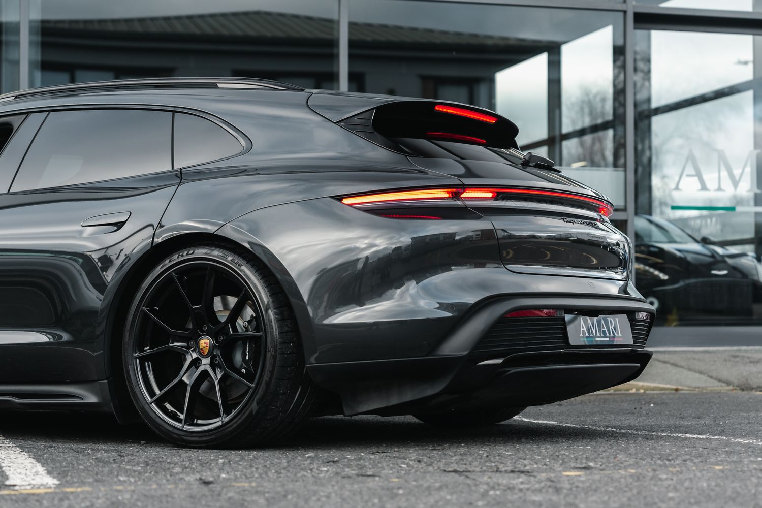 Porsche Taycan GTS Sport Turismo