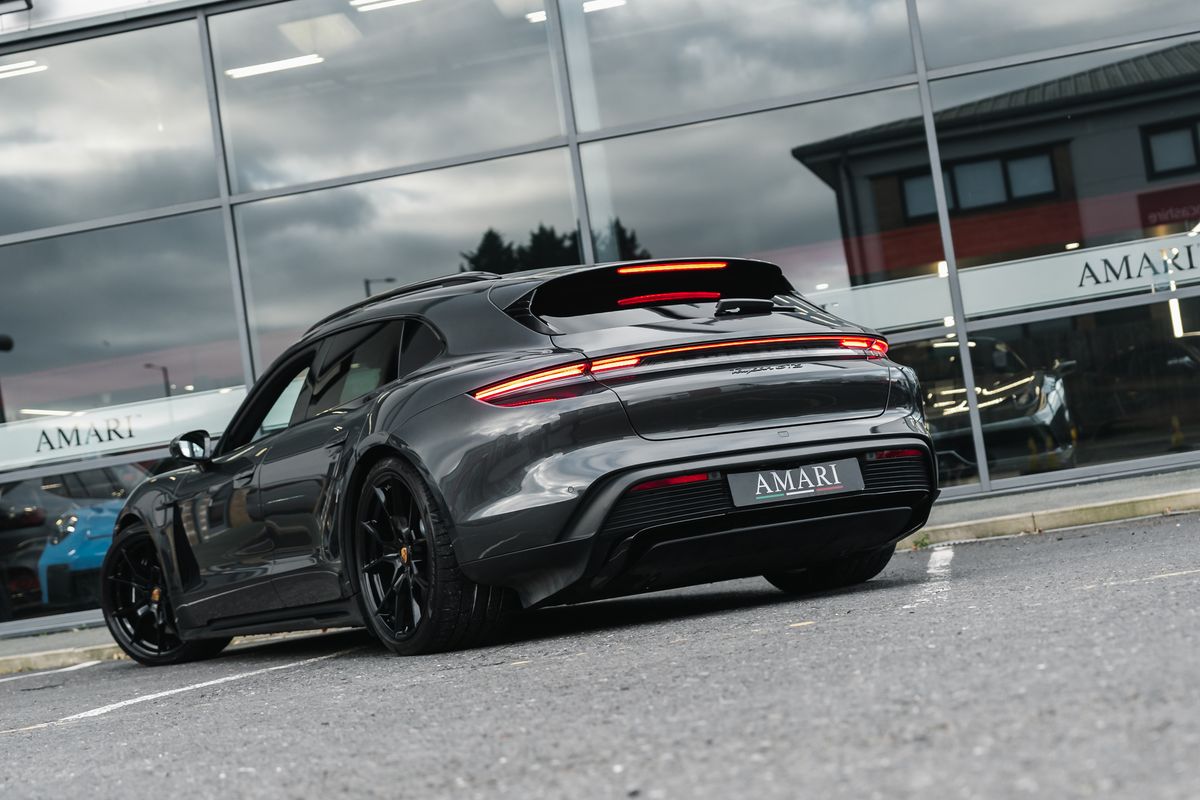 Porsche Taycan GTS Sport Turismo