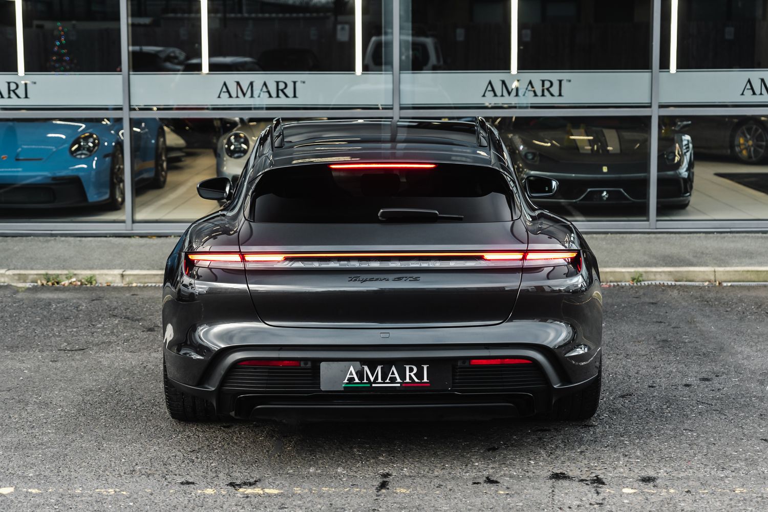 Porsche Taycan GTS Sport Turismo