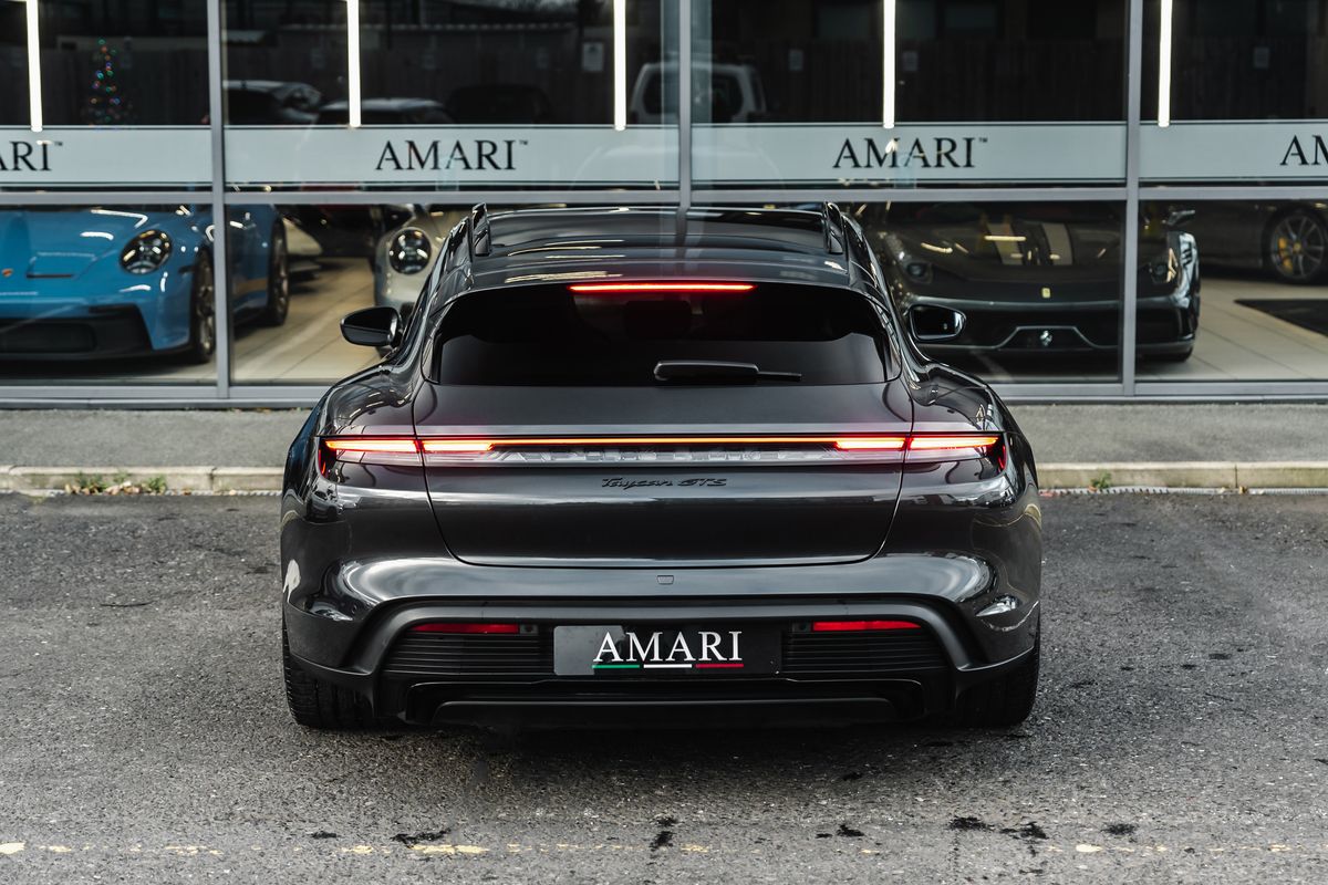 Porsche Taycan GTS Sport Turismo