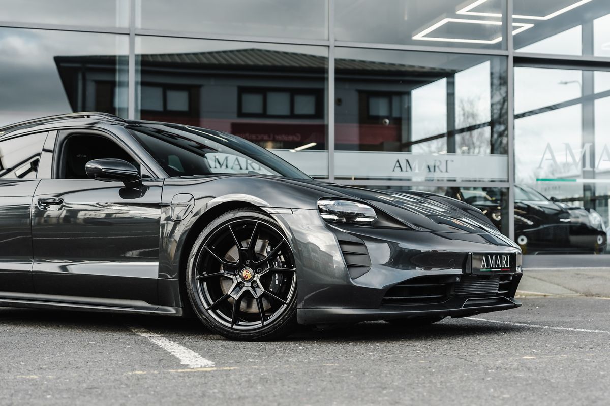 Porsche Taycan GTS Sport Turismo