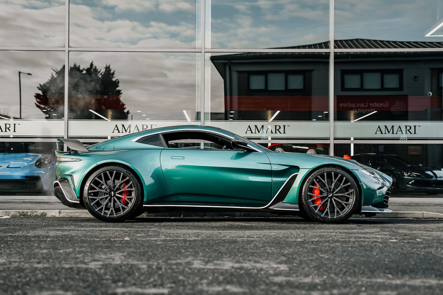 Aston Martin Vantage V12 - 131 of 333