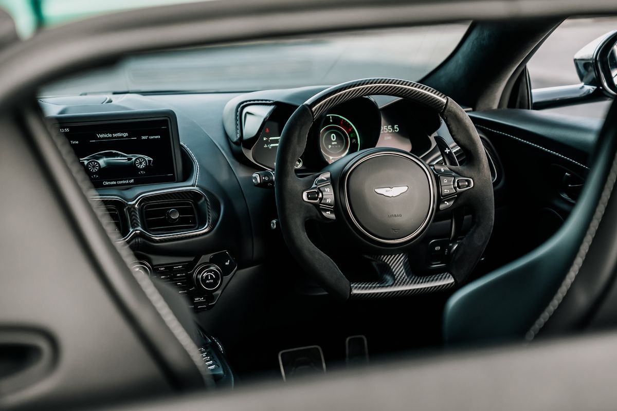Aston Martin Vantage V12 - 131 of 333