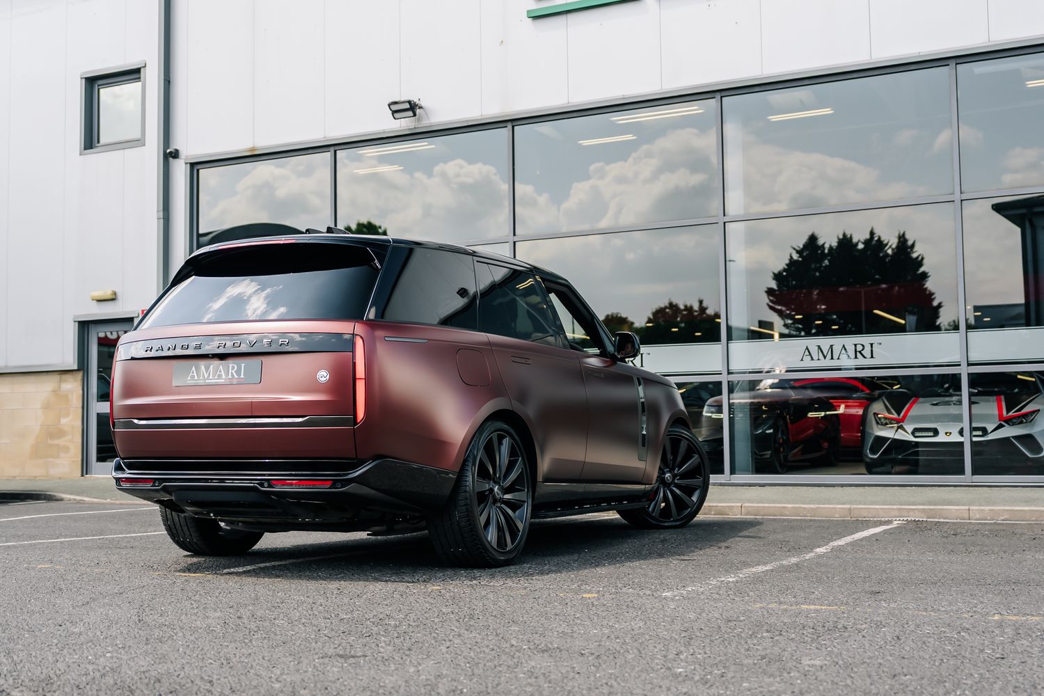 Land Rover Range Rover SV 4.4 P530