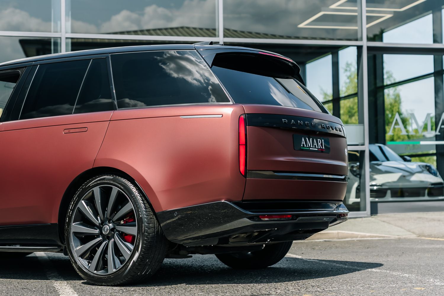 Land Rover Range Rover SV 4.4 P530