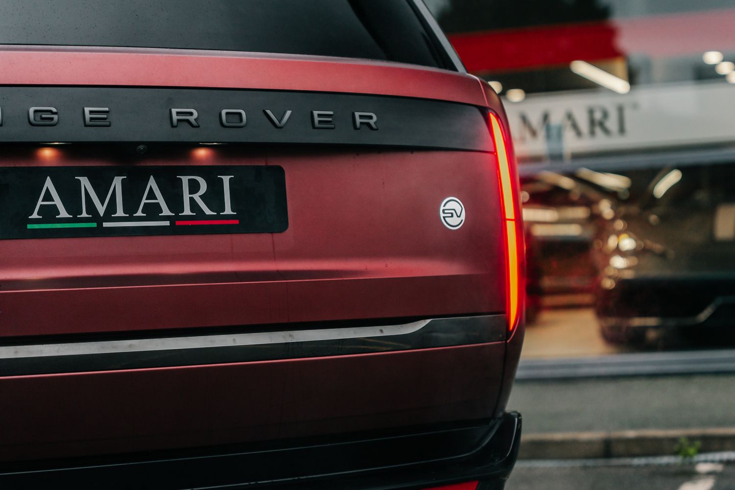 Land Rover Range Rover SV 4.4 P530