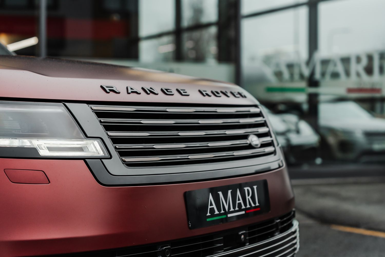 Land Rover Range Rover SV 4.4 P530