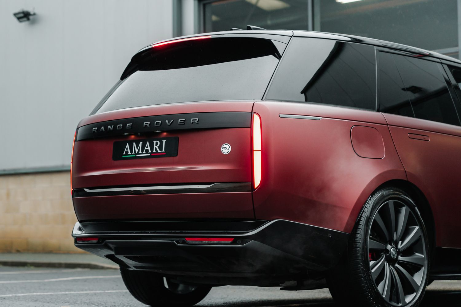 Land Rover Range Rover SV 4.4 P530