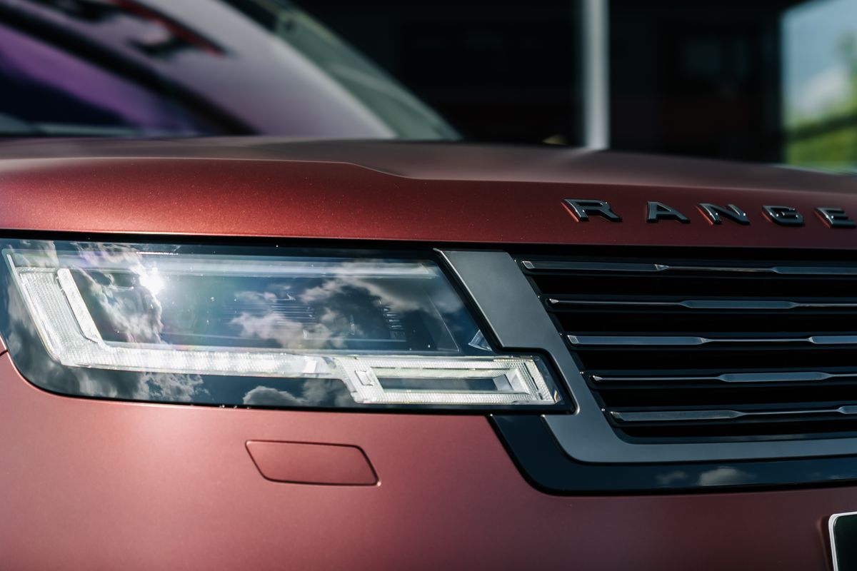 Land Rover Range Rover SV 4.4 P530