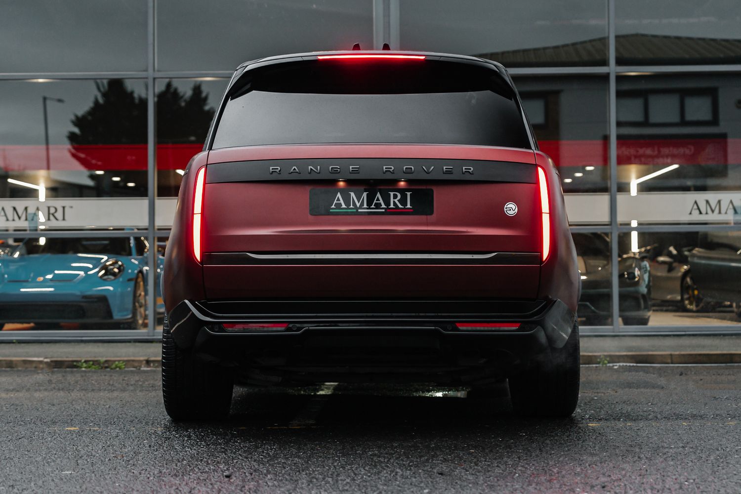 Land Rover Range Rover SV 4.4 P530