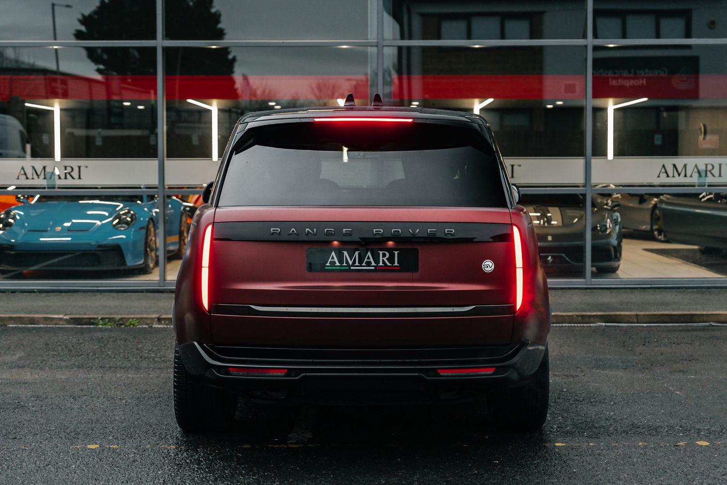 Land Rover Range Rover SV 4.4 P530