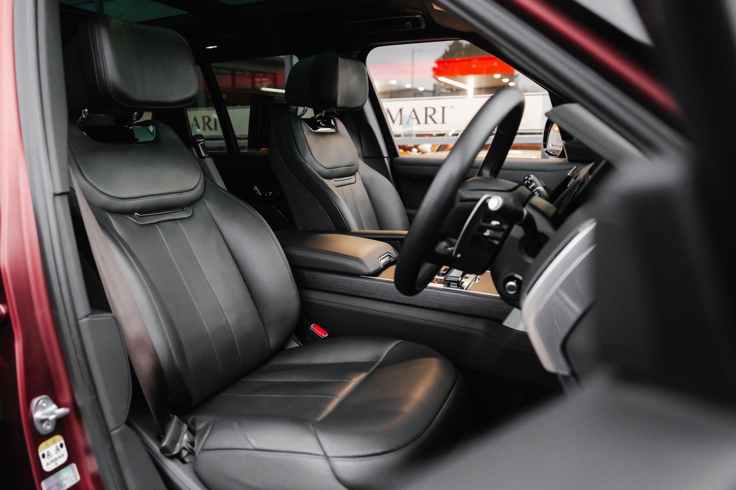Land Rover Range Rover SV 4.4 P530