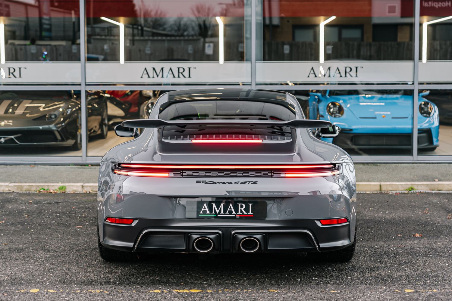 Porsche 911 992.2 Carrera 4 GTS HEV Semi-Auto