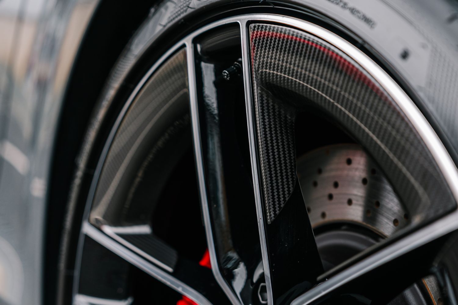 Porsche 911 992.2 Carrera 4 GTS HEV Semi-Auto