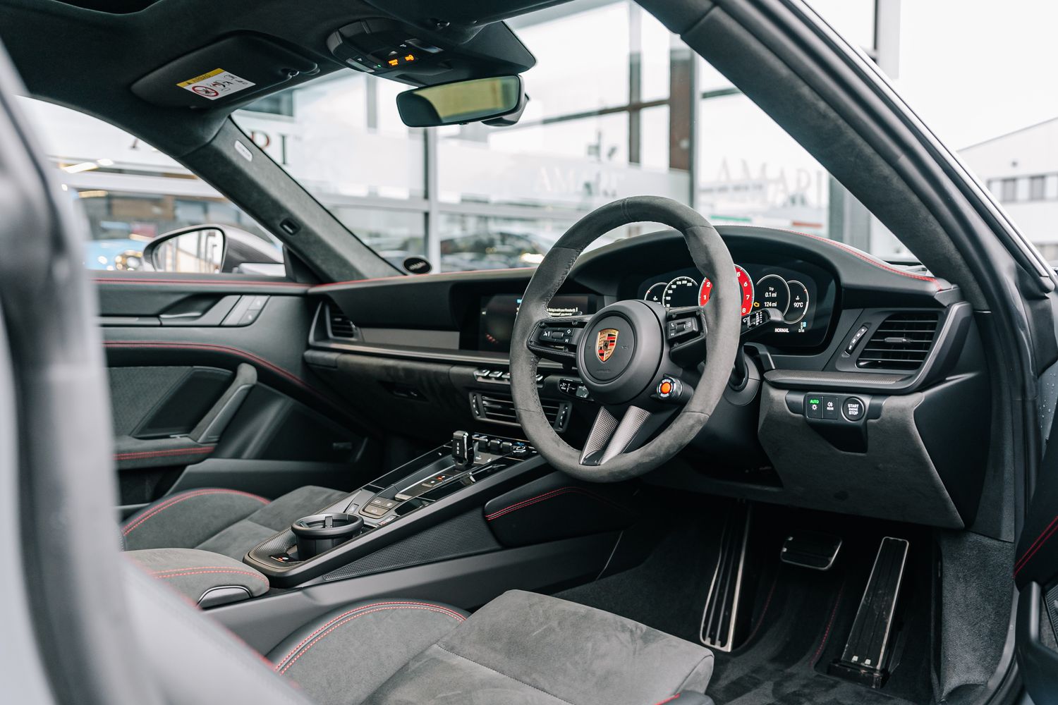 Porsche 911 992.2 Carrera 4 GTS HEV Semi-Auto