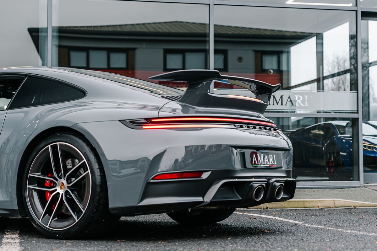 Porsche 911 992.2 Carrera 4 GTS HEV Semi-Auto