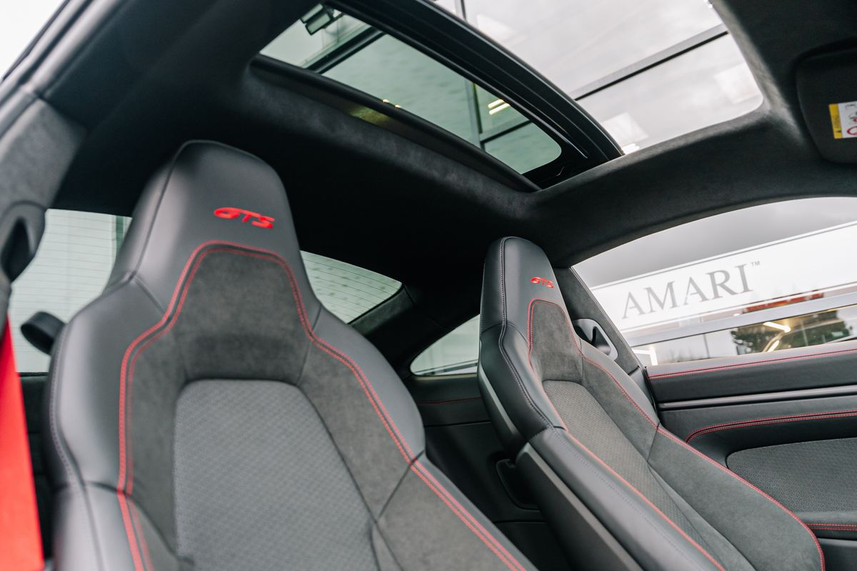 Porsche 911 992.2 Carrera 4 GTS HEV Semi-Auto