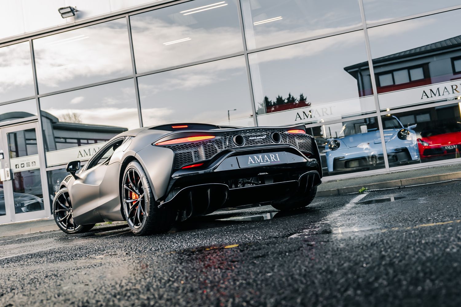 McLaren Artura V6 PHEV