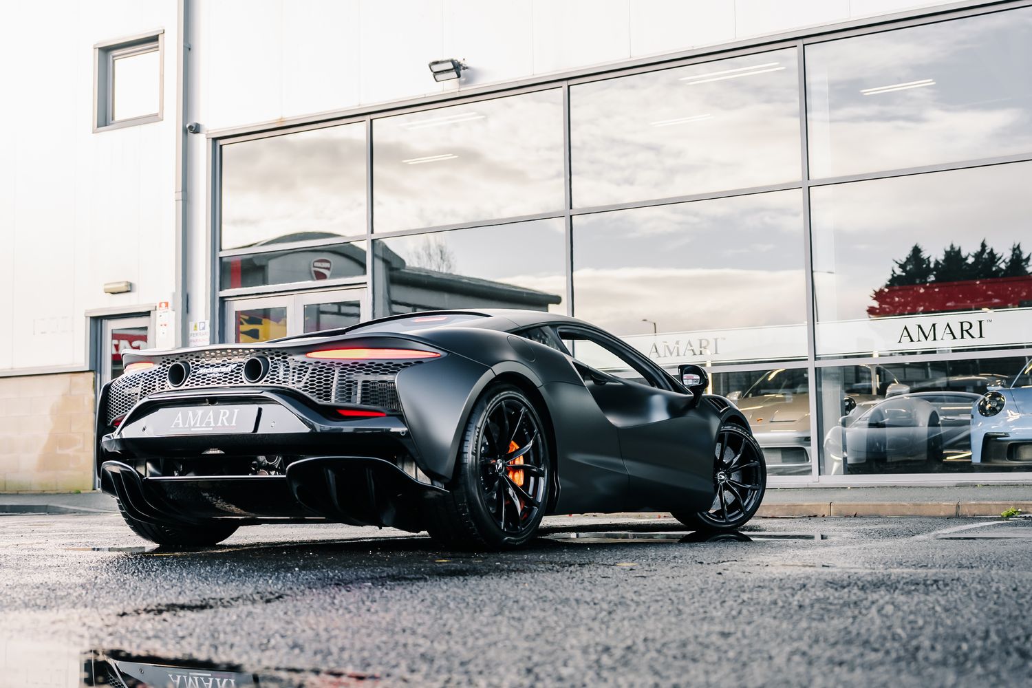 McLaren Artura V6 PHEV