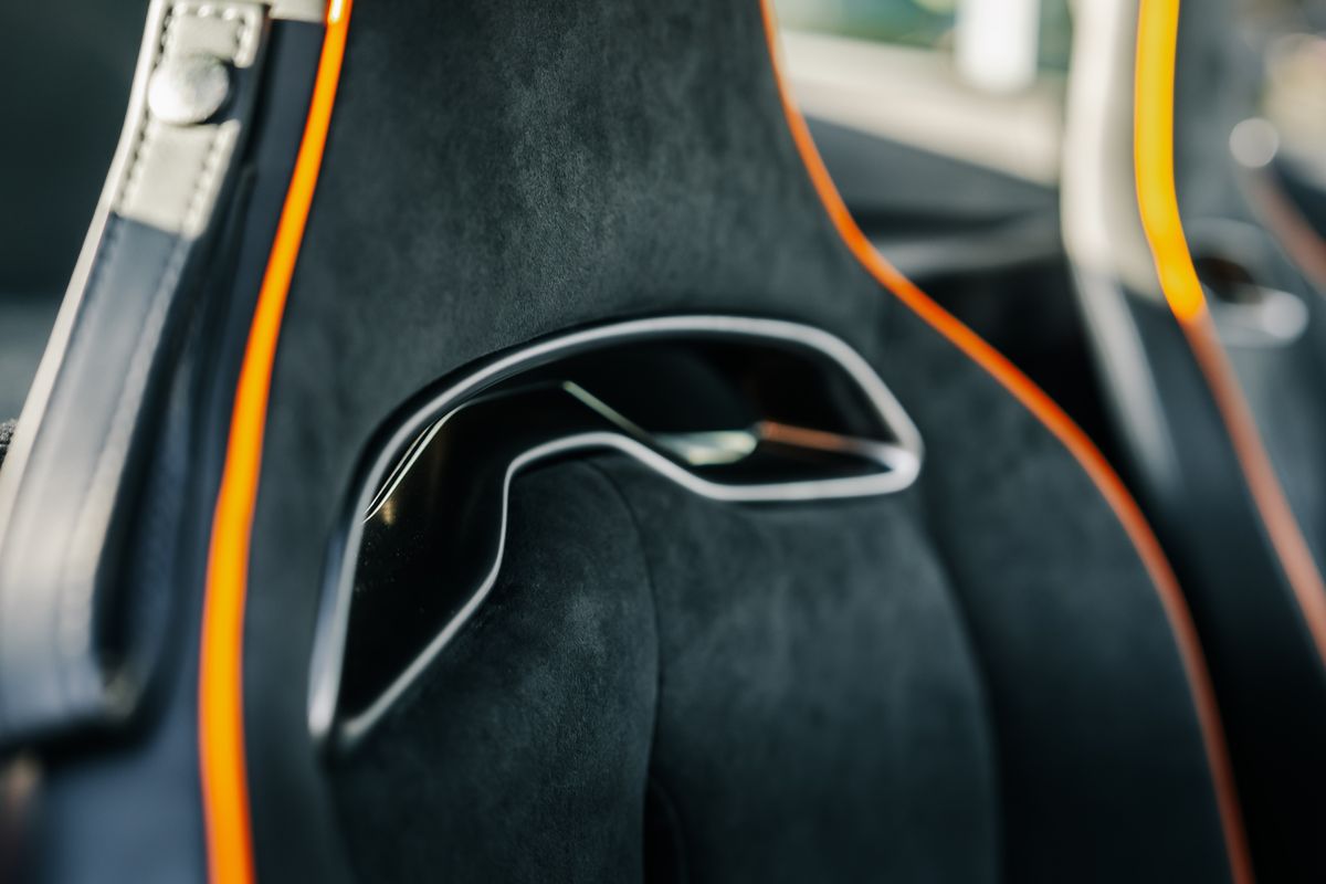 McLaren Artura V6 PHEV