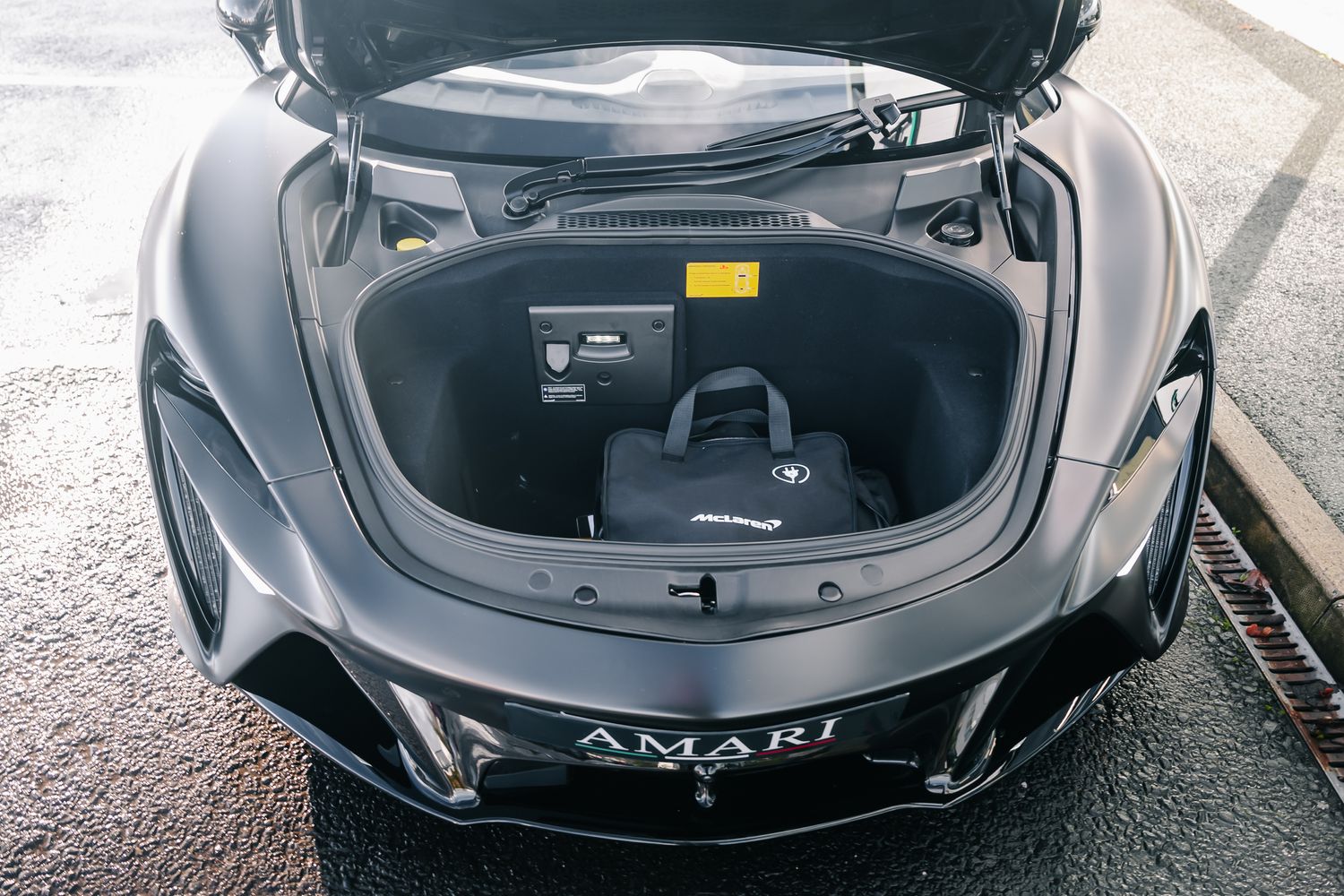 McLaren Artura V6 PHEV