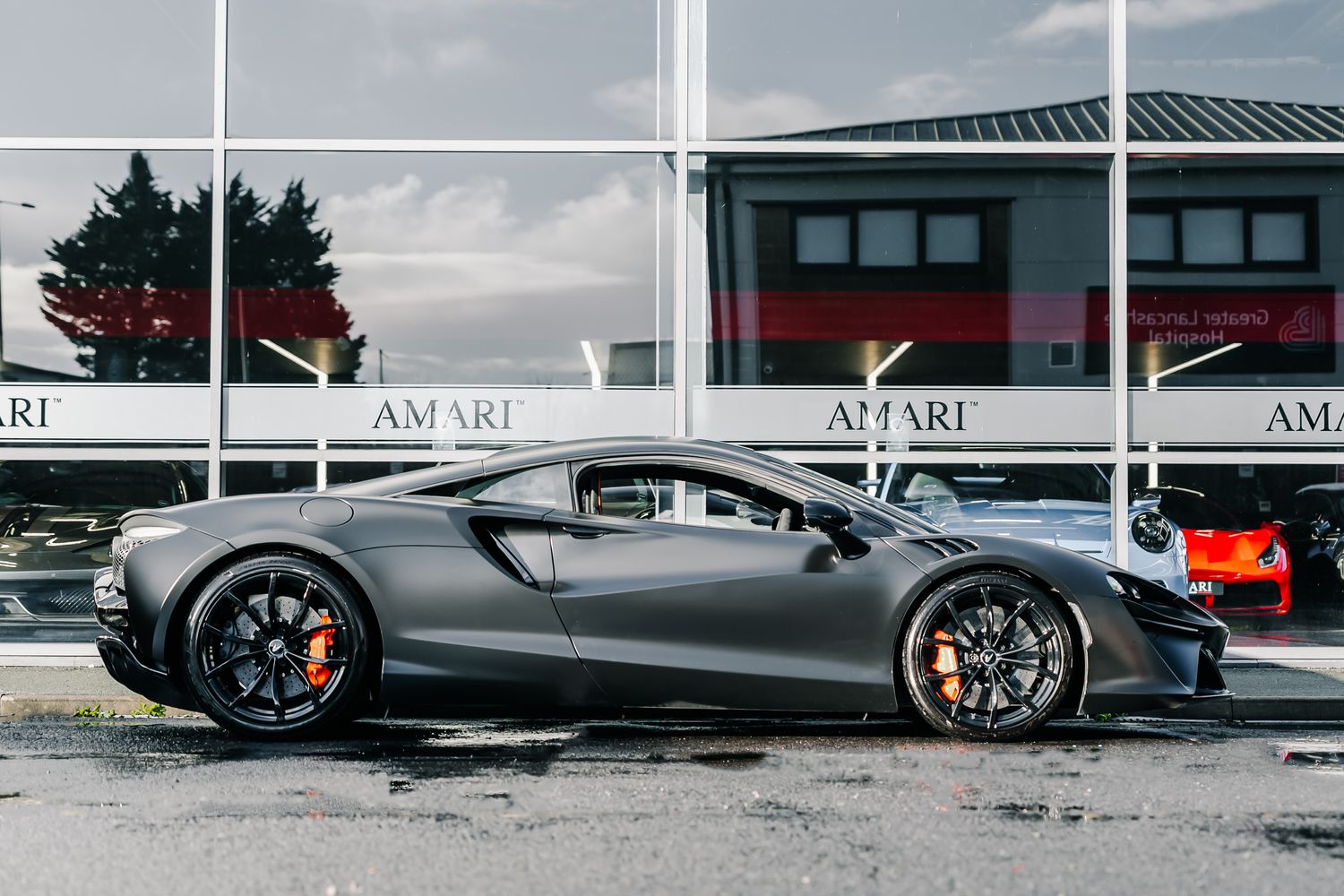 McLaren Artura V6 PHEV