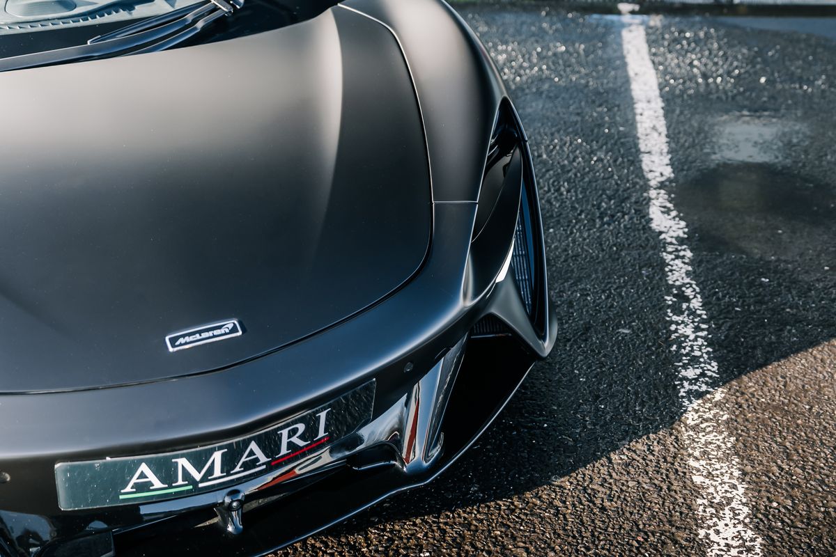 McLaren Artura V6 PHEV