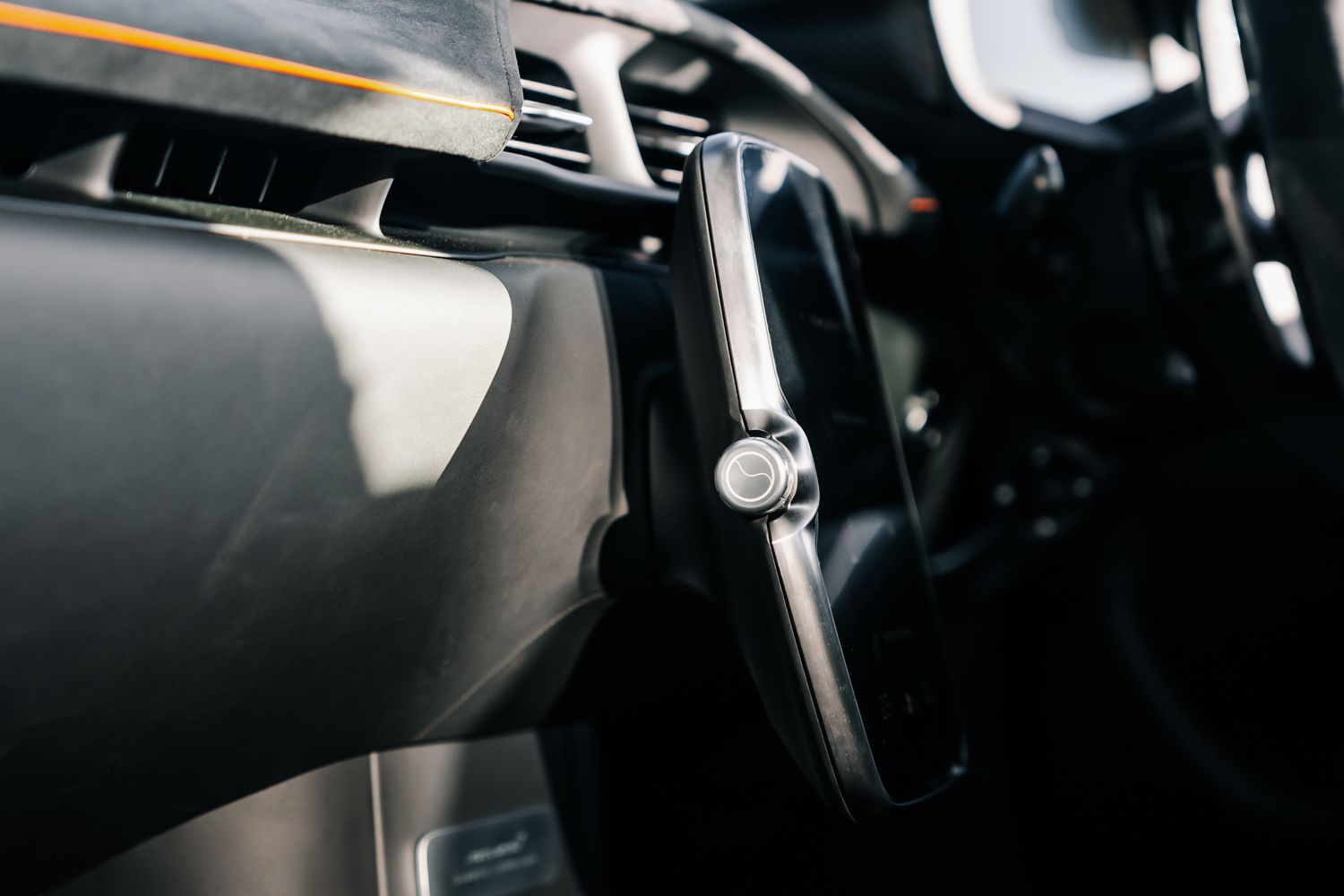 McLaren Artura V6 PHEV