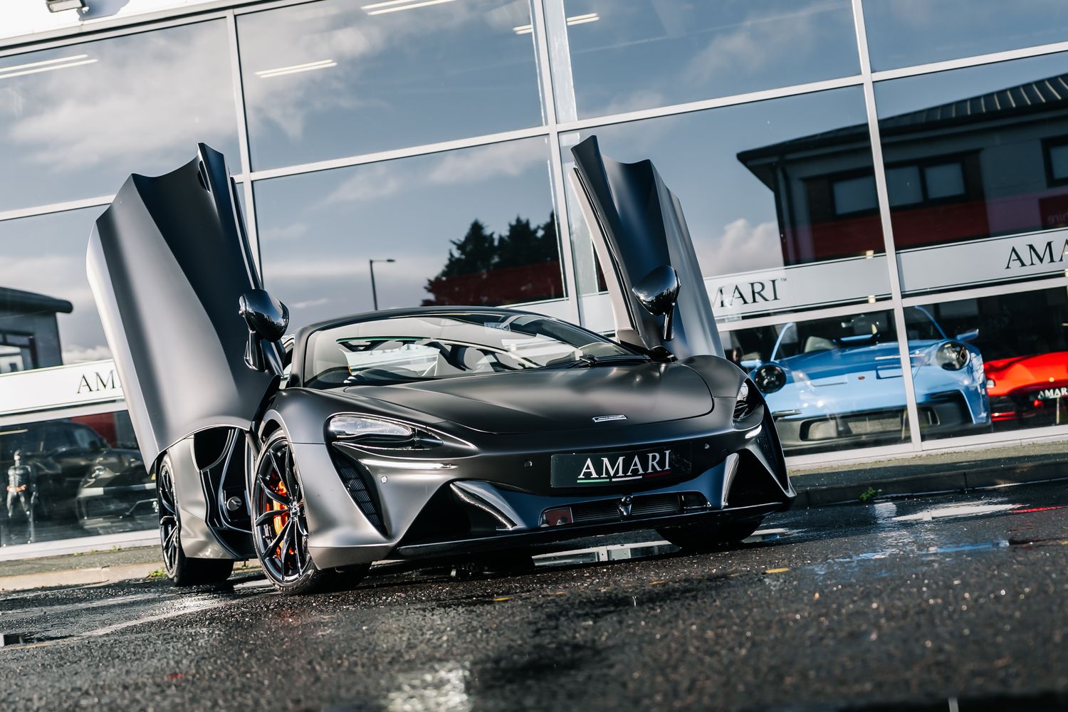 McLaren Artura V6 PHEV