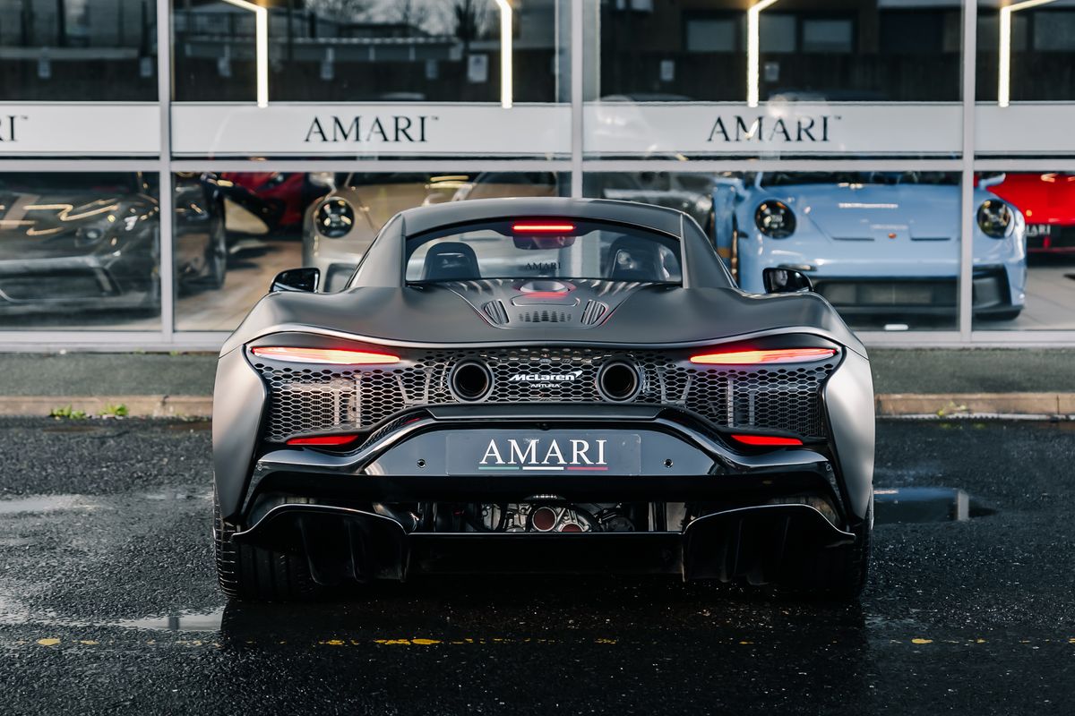 McLaren Artura V6 PHEV