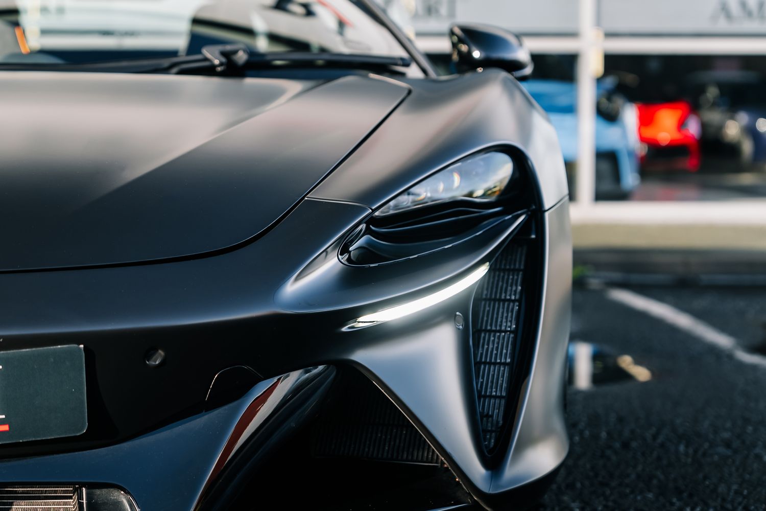 McLaren Artura V6 PHEV